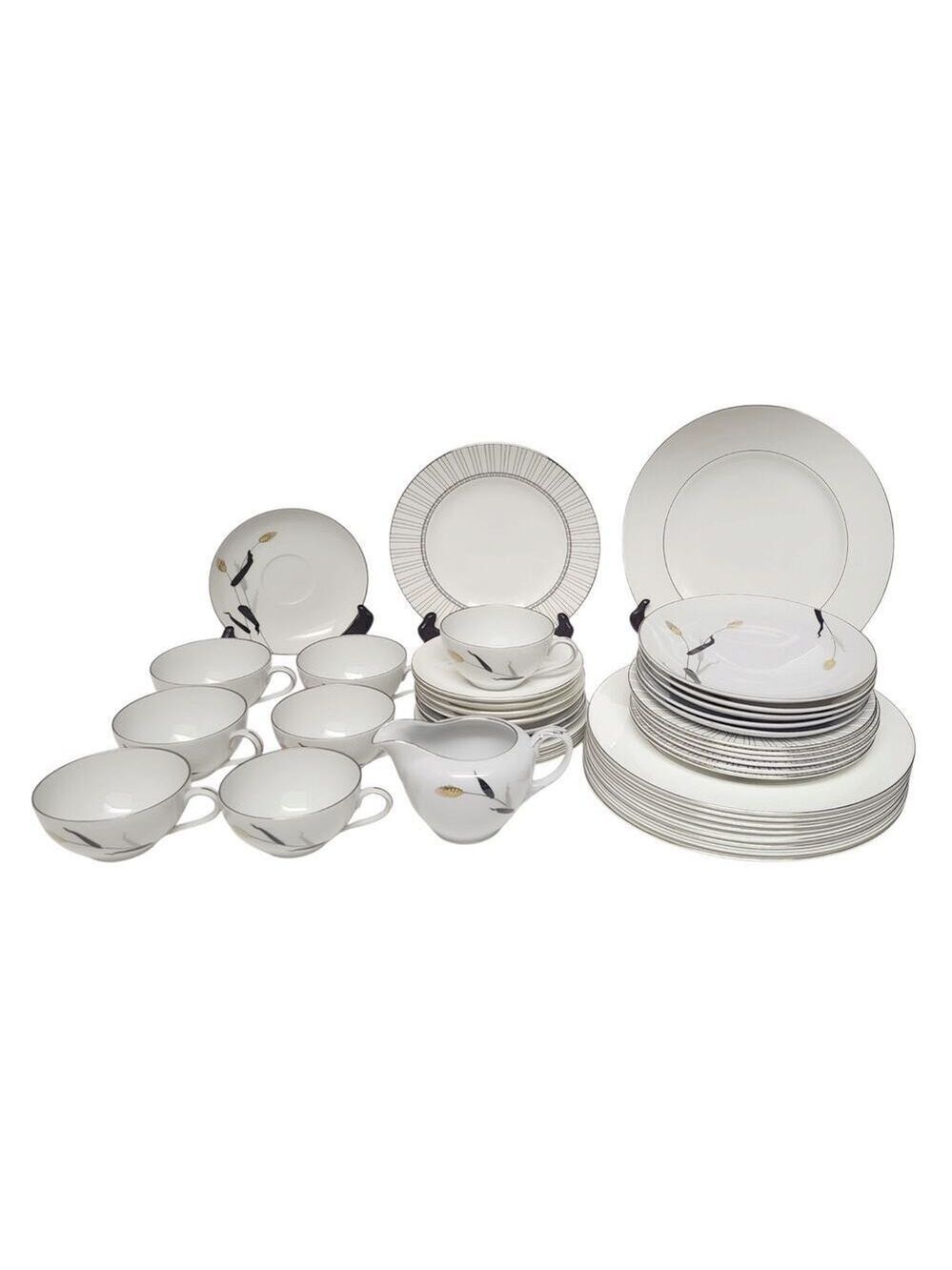 Wedgwood Signet Platinum/Gold Wave by FUKAGAWA Fine China Dining Lots Of 40PCS